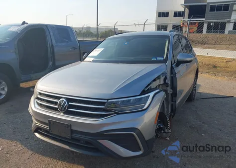 2023 Volkswagen Tiguan 2.0T S z USA, uszkodzony, nr VIN 3VVRB7AX7PM137094